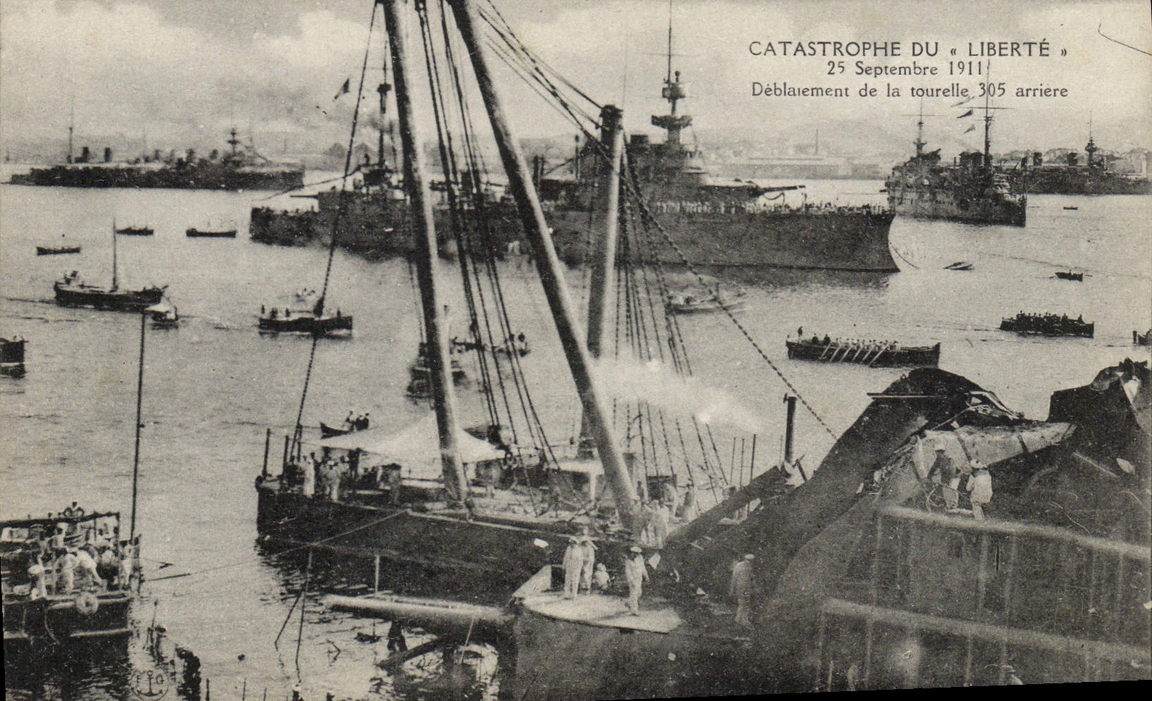 Catástrofe del « Liberté » — Retirada de la torre trasera — 25 de septiembre de 1911