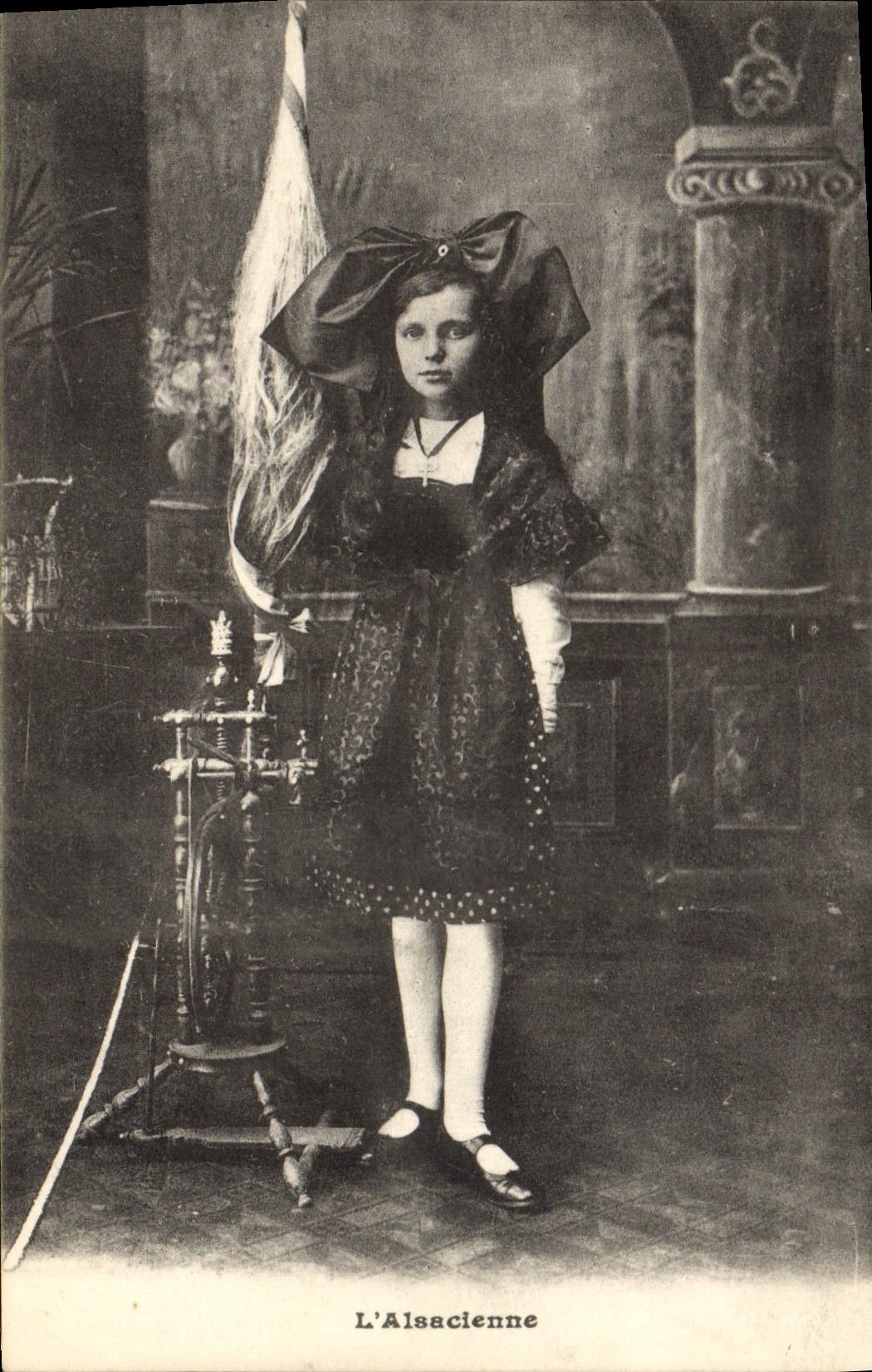 CPA Folklore Alsace Alsacienne Enfant 