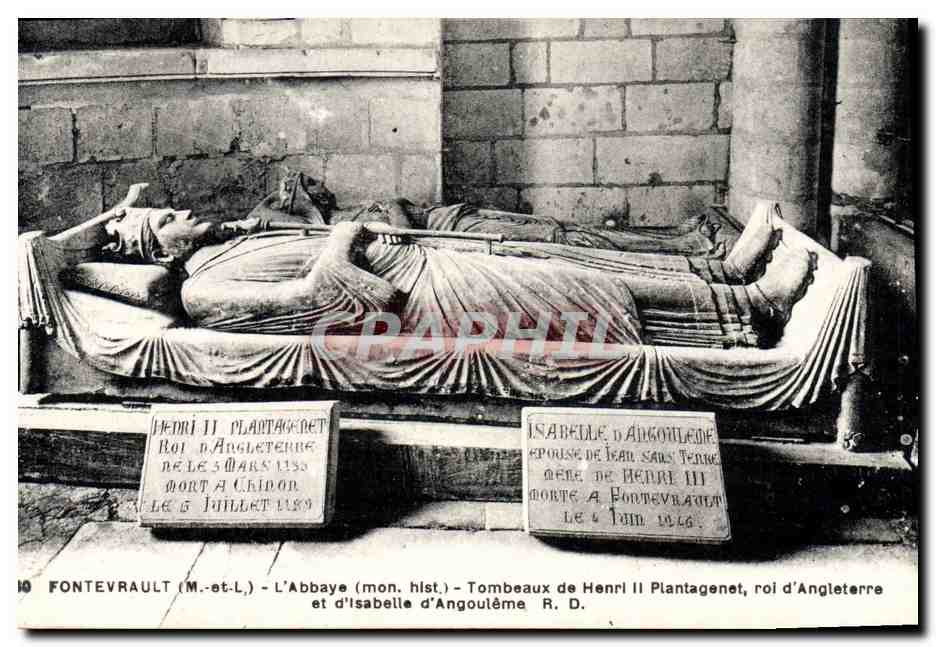 CPA Fontevrault L'abbaye Tombeaux de Henri II Plantagenet roi d4angleterre et d'Isabelle d'Angouleme 
