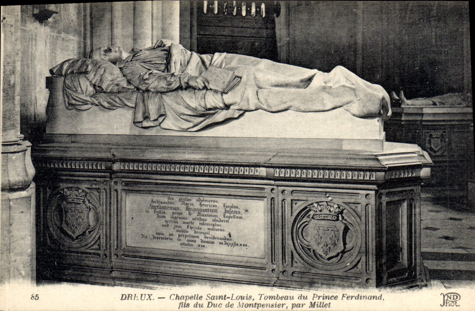 CPA Dreux Chapelle Saint Louis Tombeau du Prince Ferdinand fils du duc de Monpensier par Millet 