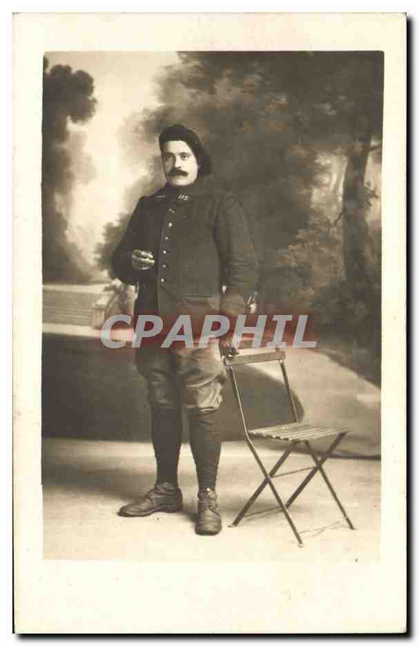 Soldat en uniforme — pose studio — éditeur non identifié