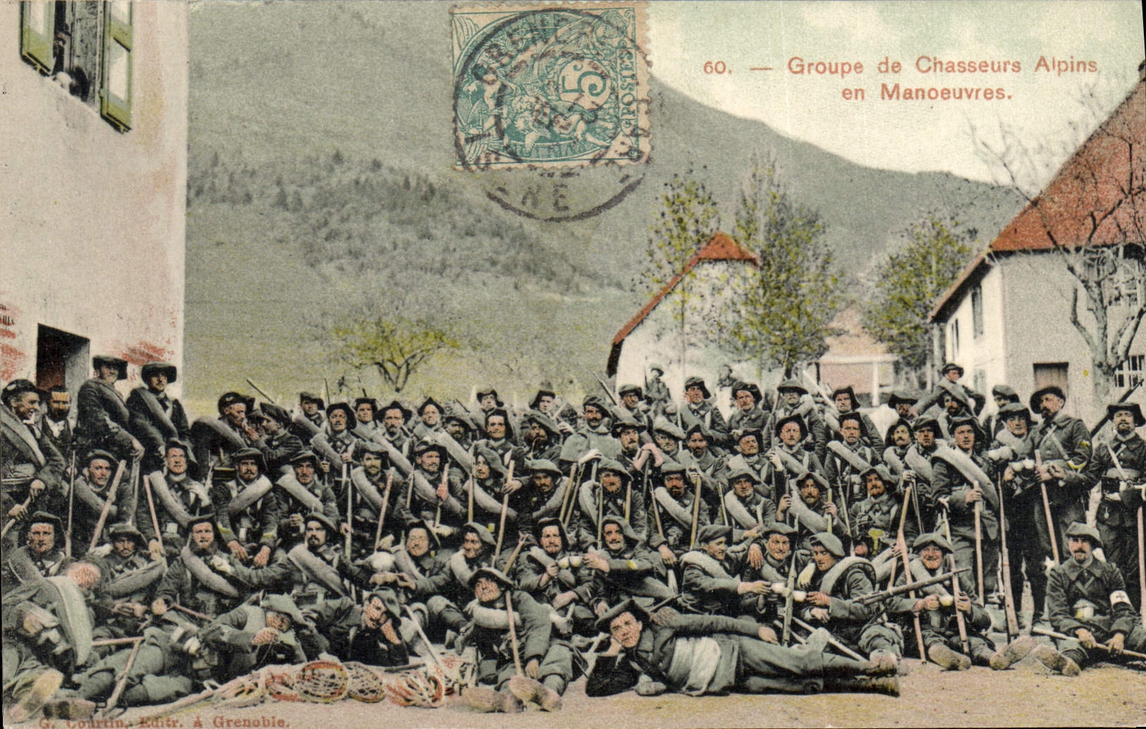 CPA Militaria Groupe de Chasseurs alpins en manoeuvres