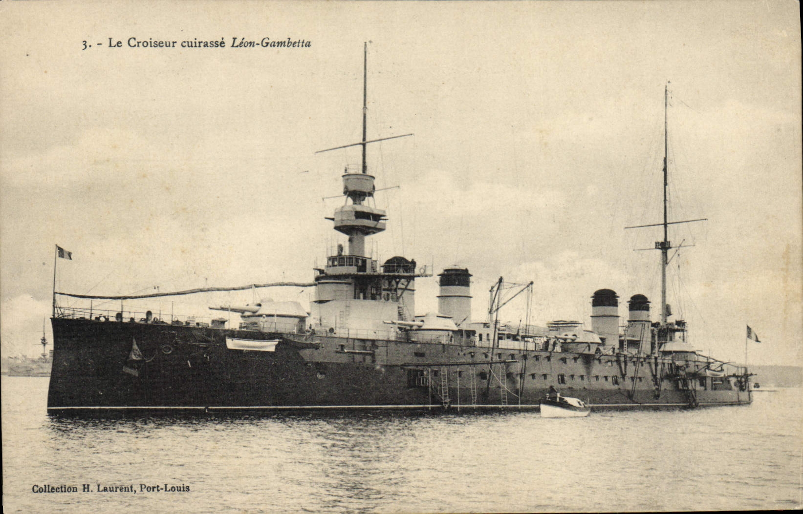 CPA Bateau Le croiseur cuirasse Leon Gambetta