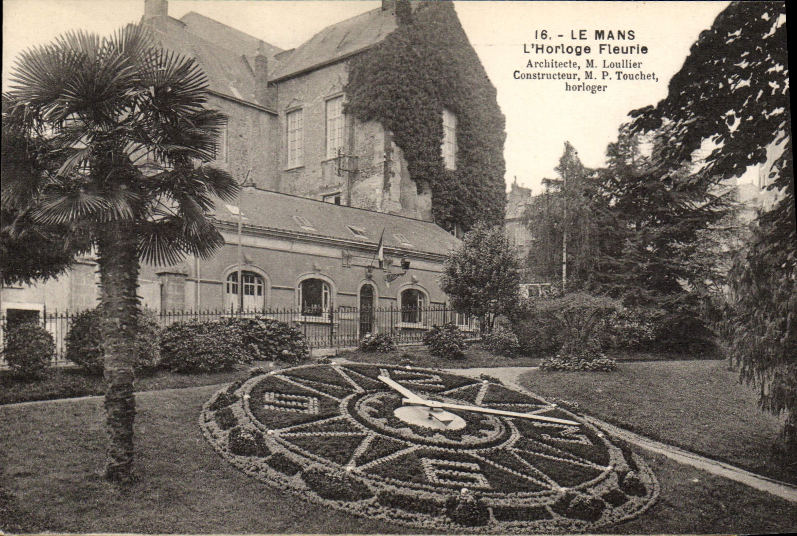 CPA Fleurs Le Mans L'horloge fleurie 