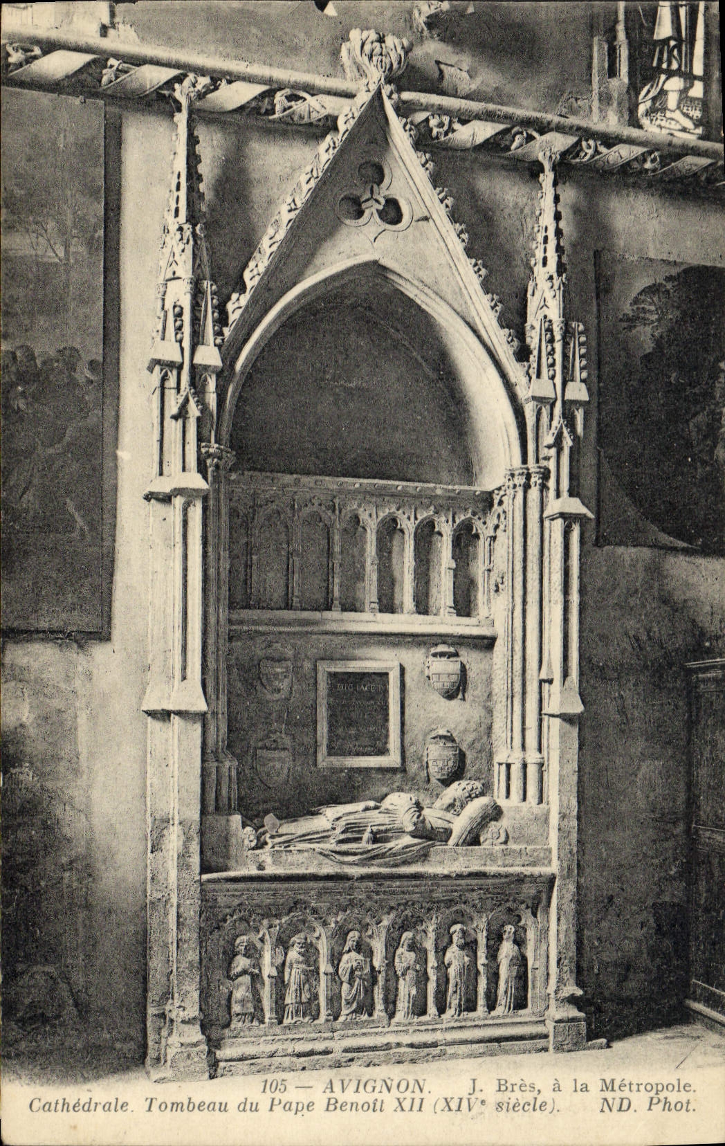 CPA Avignon Cathedrale Tombeau du Pape Benoit XII 