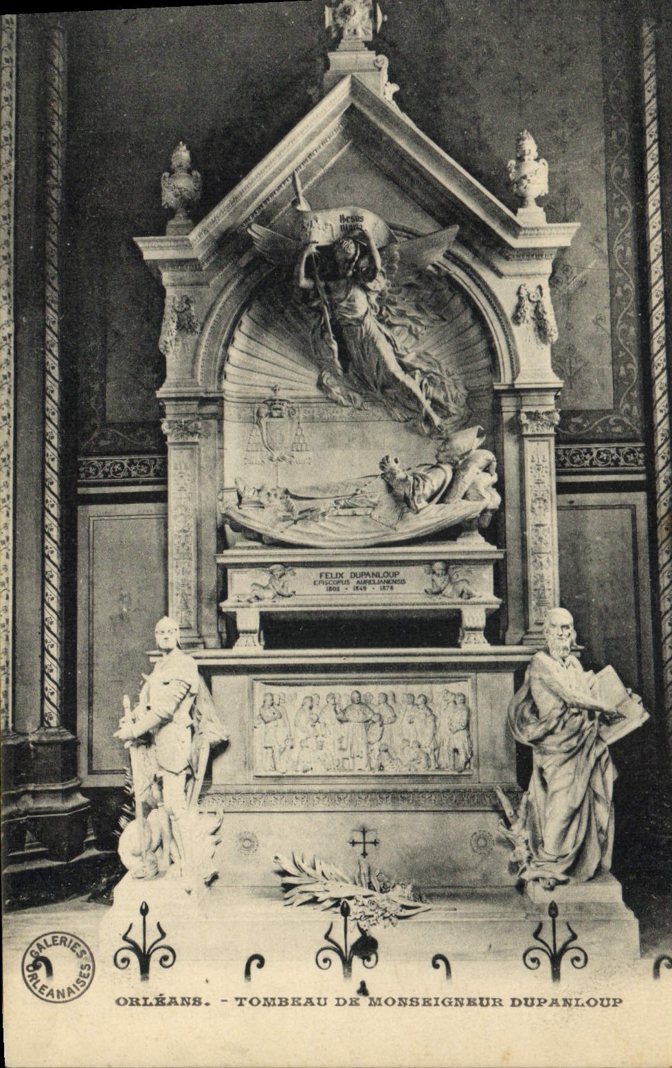 CPA Orleans Tombeau de Monseigneur Dupanloup 