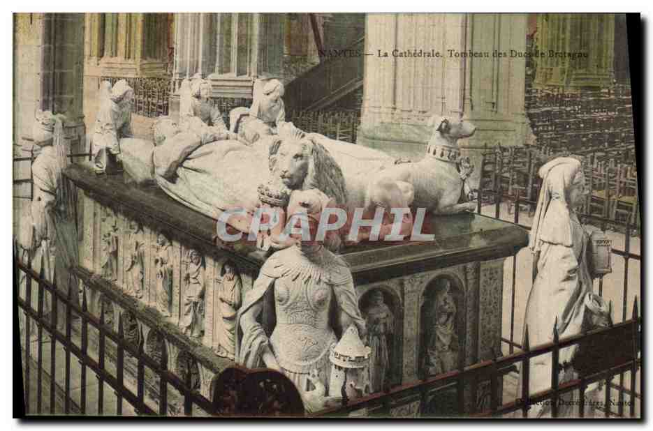CPA Nantes La cathedrale Tombeau des Ducs de Bretagne Lion 