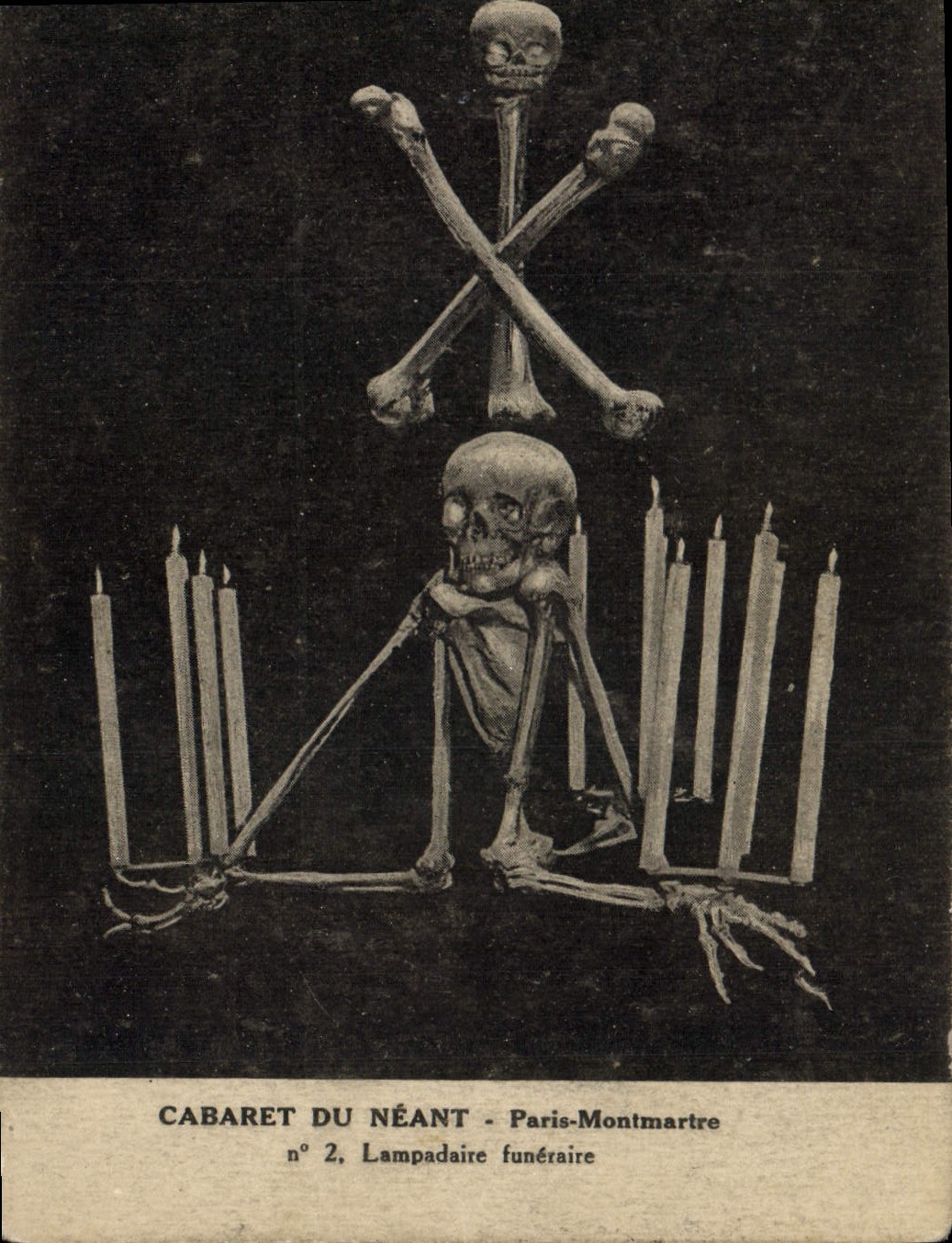 CPA Cabinet du Neant Paris Montmartre Lampadaire funeraire 