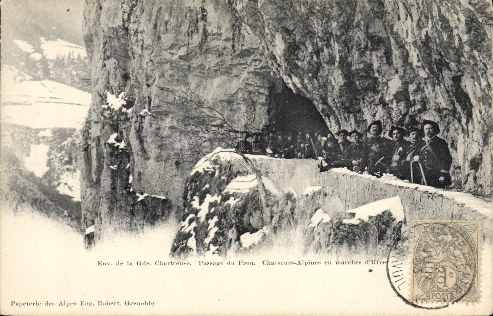 Environs de la Grande Chartreuse — Passage du Frou — Chasseurs-Alpins en marches d'hiver — Papeterie des Alpes Eng. Robert, Grenoble