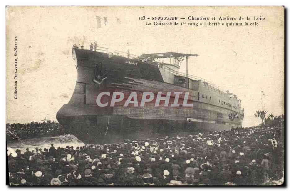 Cartolina d'epoca Nave di Saint Nazaire Cantieri e officine della Loire La corazzata di prima classe Liberté lasciando la carena