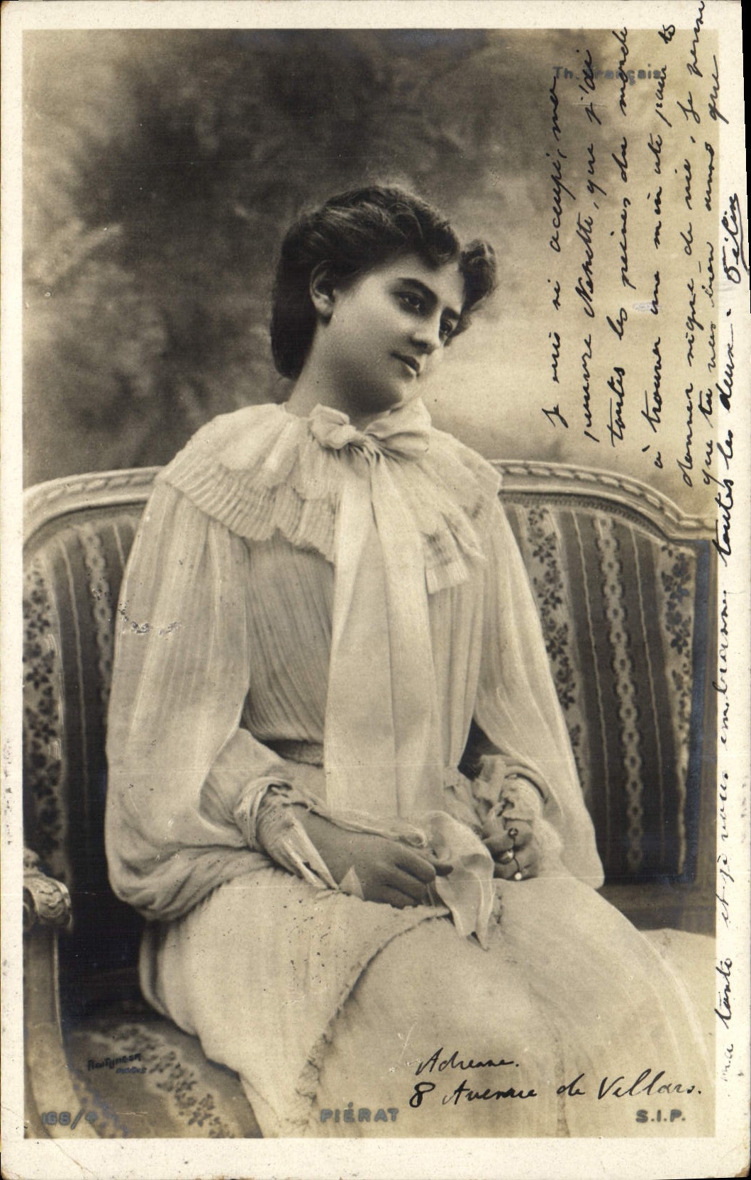 Jeune femme — portrait — Piérat, n° 166/4