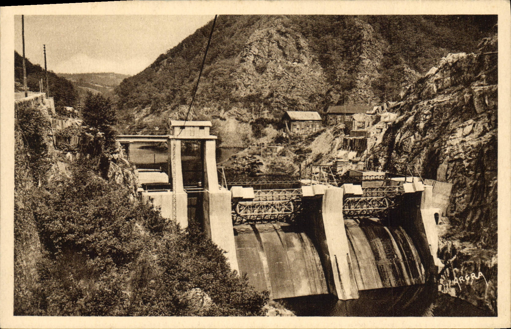 CPA Electricite Vallee de la Truyere Le barrage de la Cadene Les eaux de la Truyere