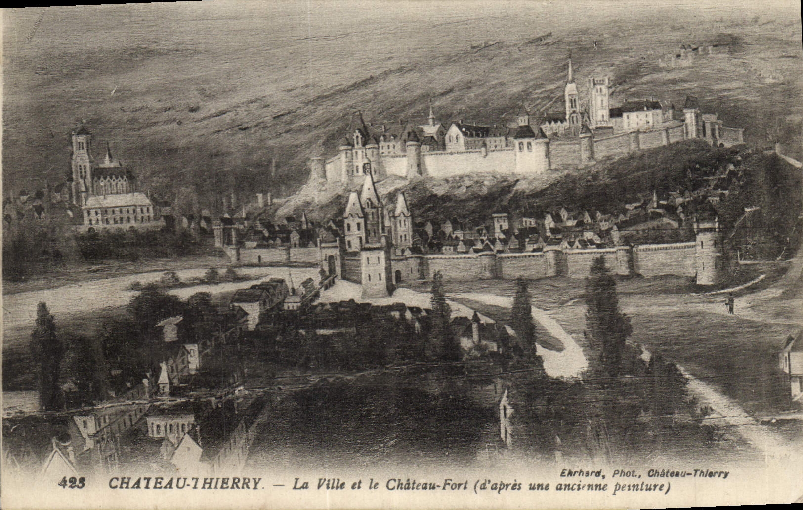 CPA Chateau Thierry La ville et le chateau fort 