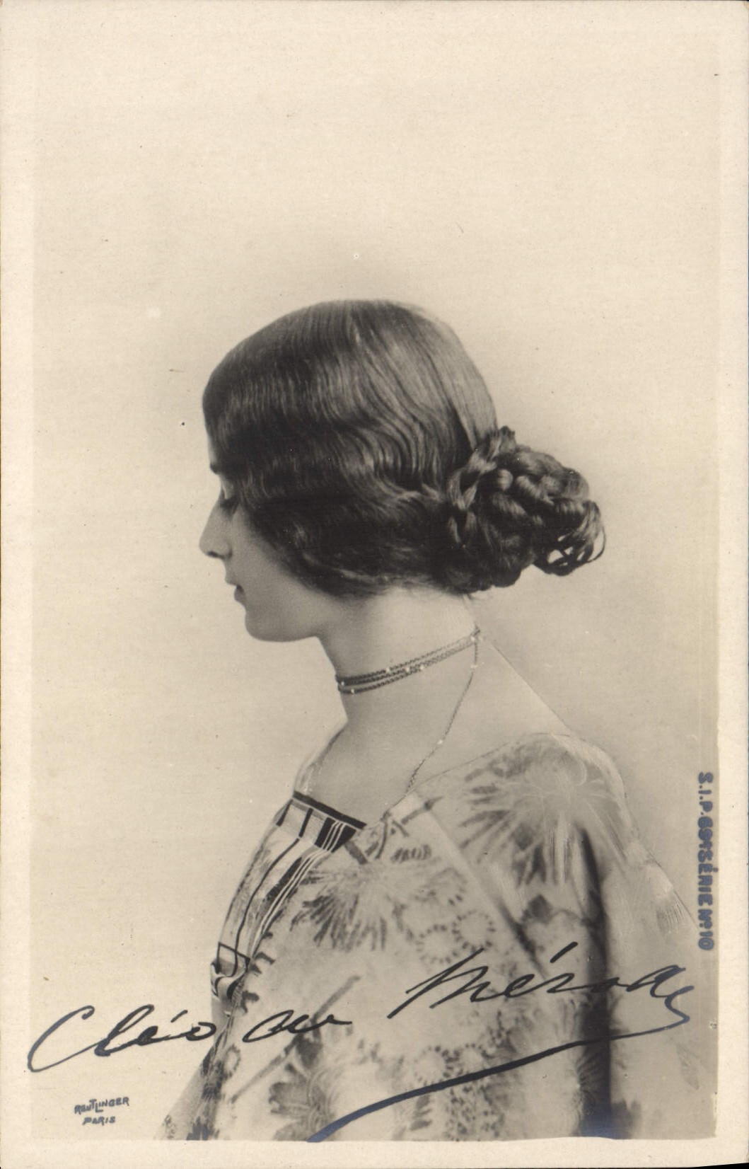 Cléio ou Présia — Portrait de femme en profil — S.I.P. GERTÉNIE N°10
