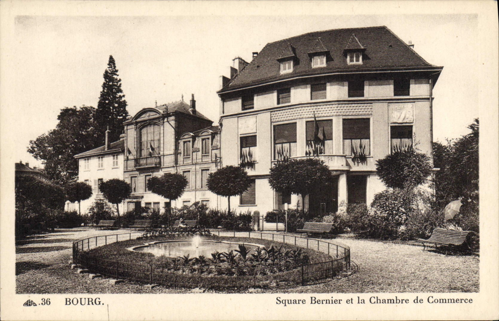 CPA Bourg Square Bernier et la Chambre de Commerce 