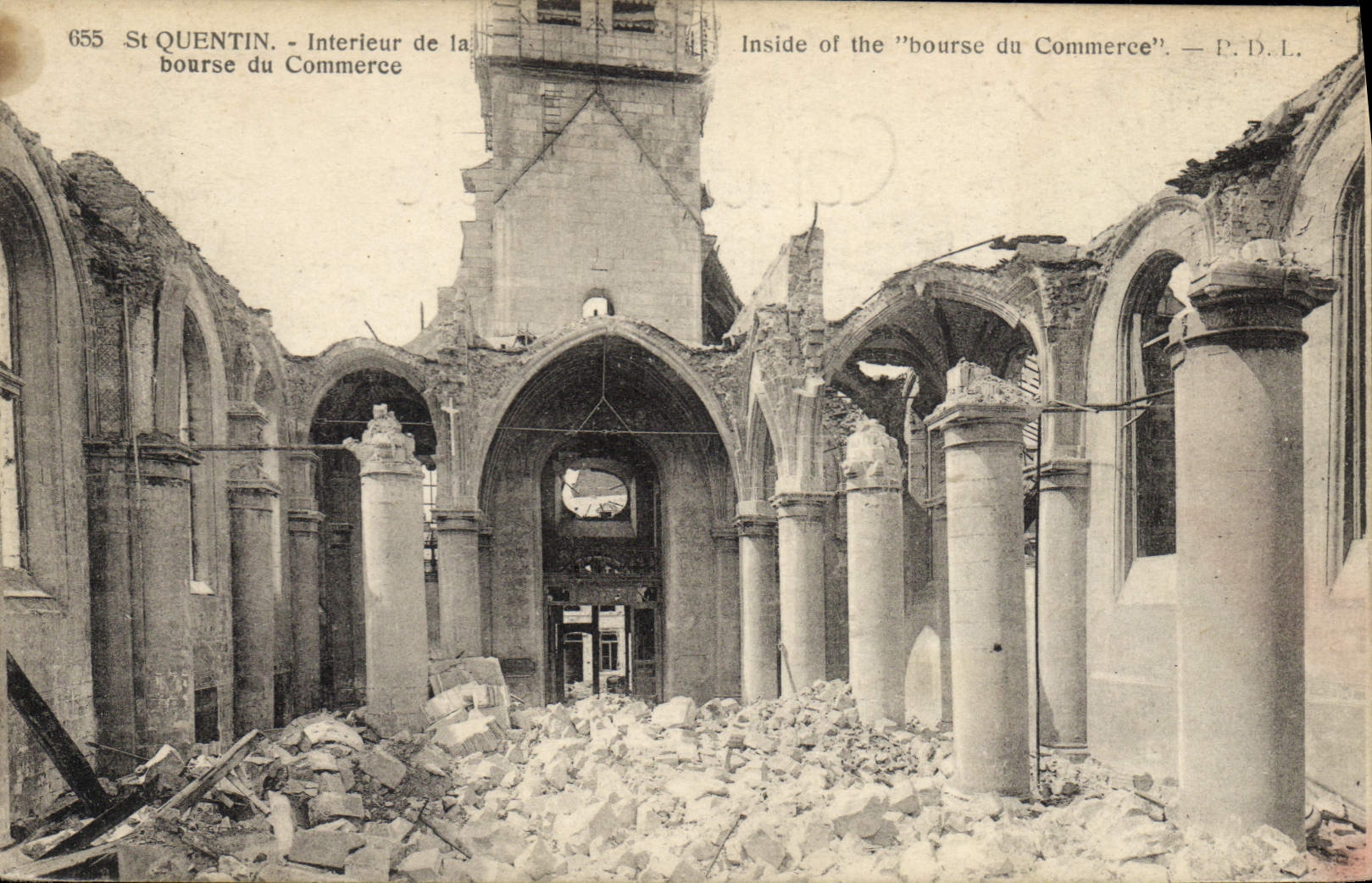 CPA St Quentin Interieur de la bourse du Commerce 