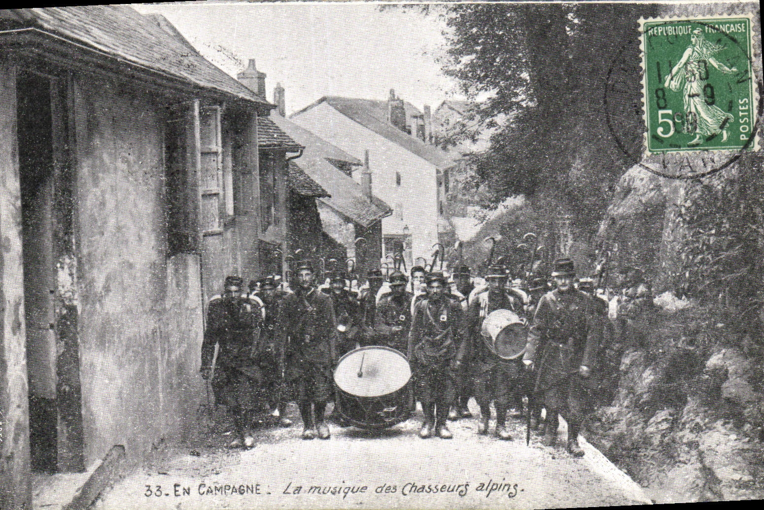 En Campagne — La musique des Chasseurs alpins — Éditeur non identifié, n° 33