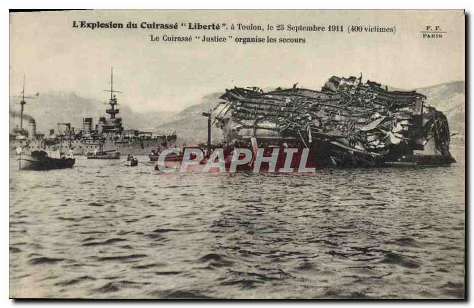 CPA Bateau Explosion du cuirasse Liberte Le cuirasse Justice organise les secours
