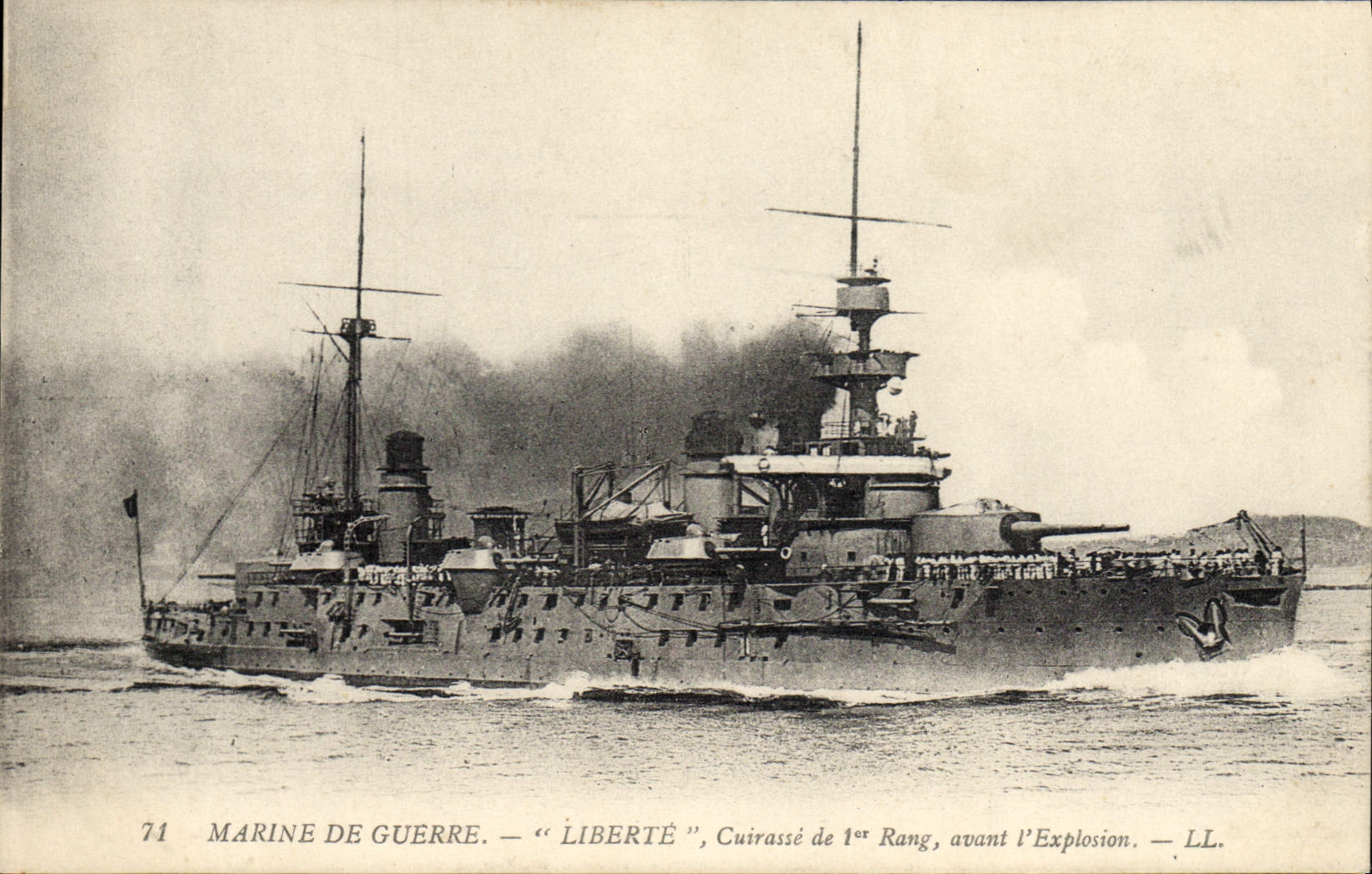 Marine de guerre — "Liberté", cuirassé de 1er rang, avant l'explosion — LL, n°71