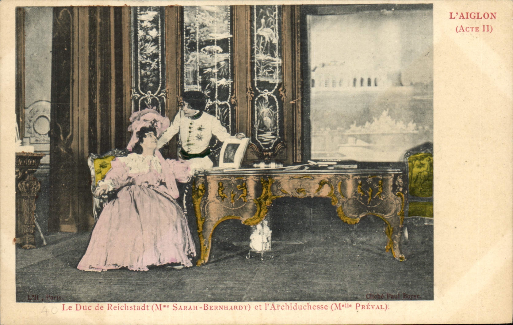 L'Aiglon (Acte II) — scène de théâtre avec Mme Sarah Bernhardt et Mme Préval — cliché Paul Boyer, L'II, Paris