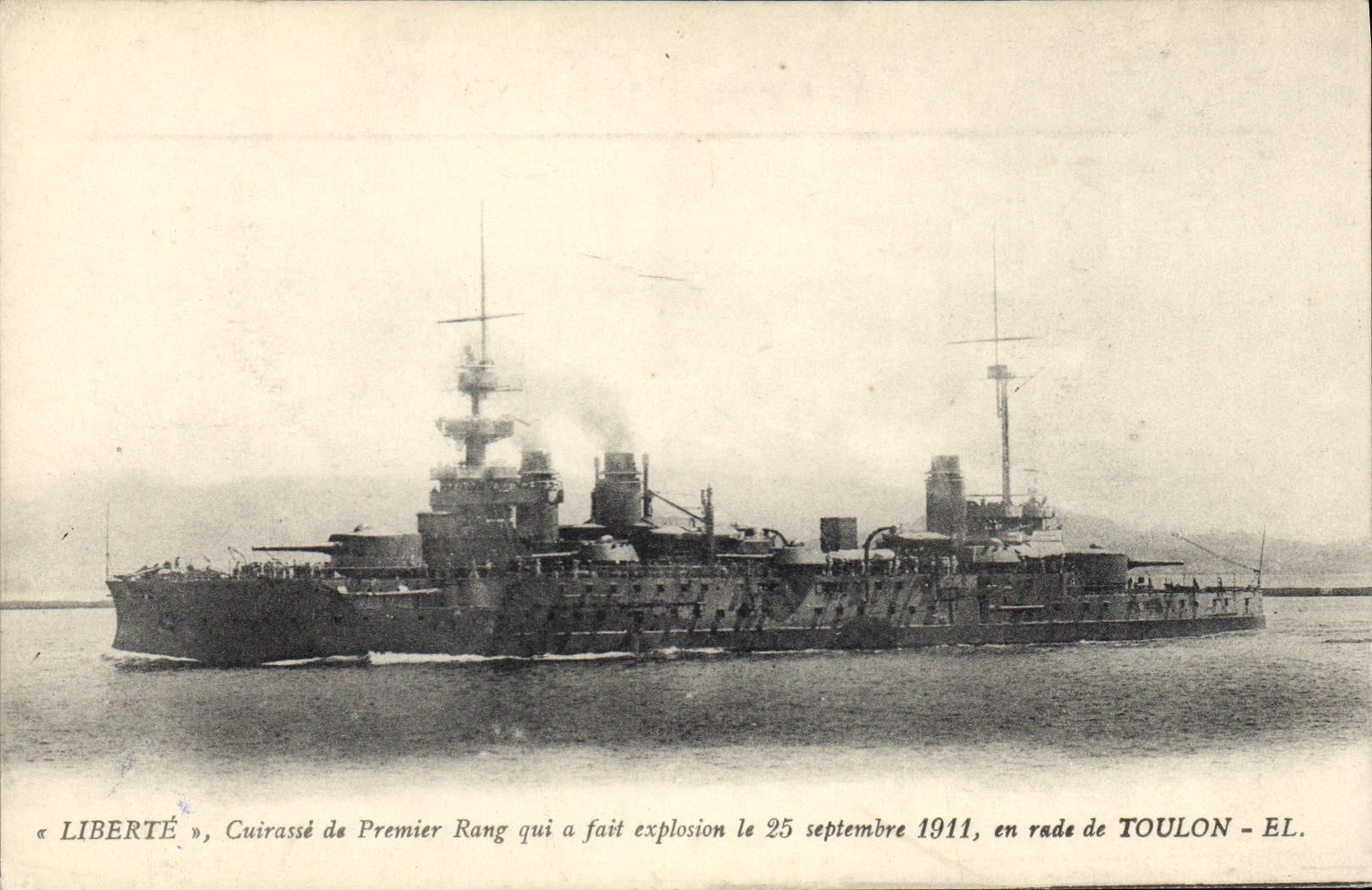 CPA Bateau Liberte Cuirasse de Premier rang