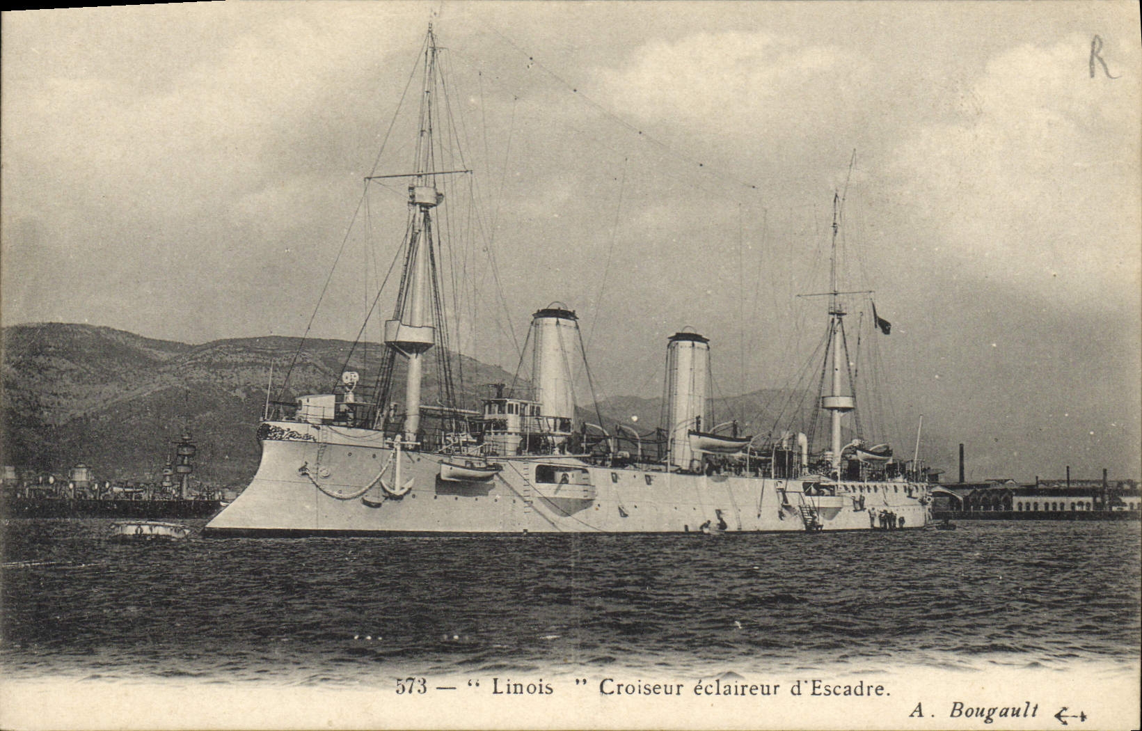 CPA Bateau Linois Croiseur eclaireur d'escadre 