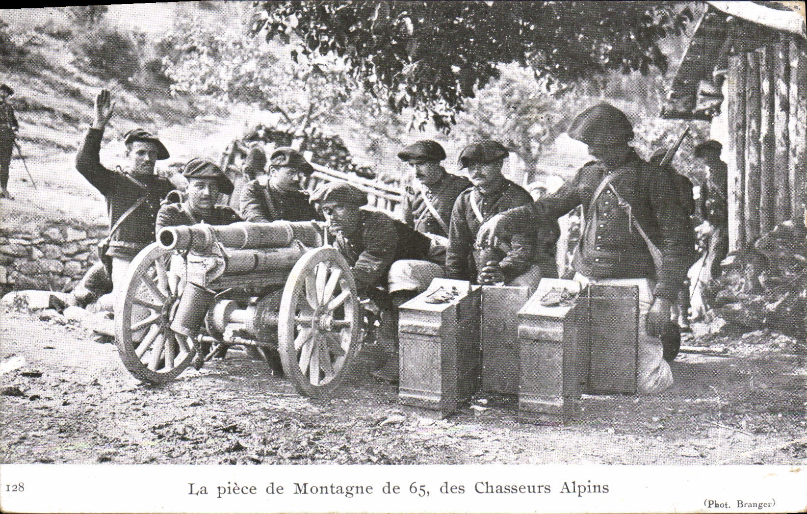 La pièce de Montagne de 65, des Chasseurs Alpins — (Phot. Branger) — n° 128