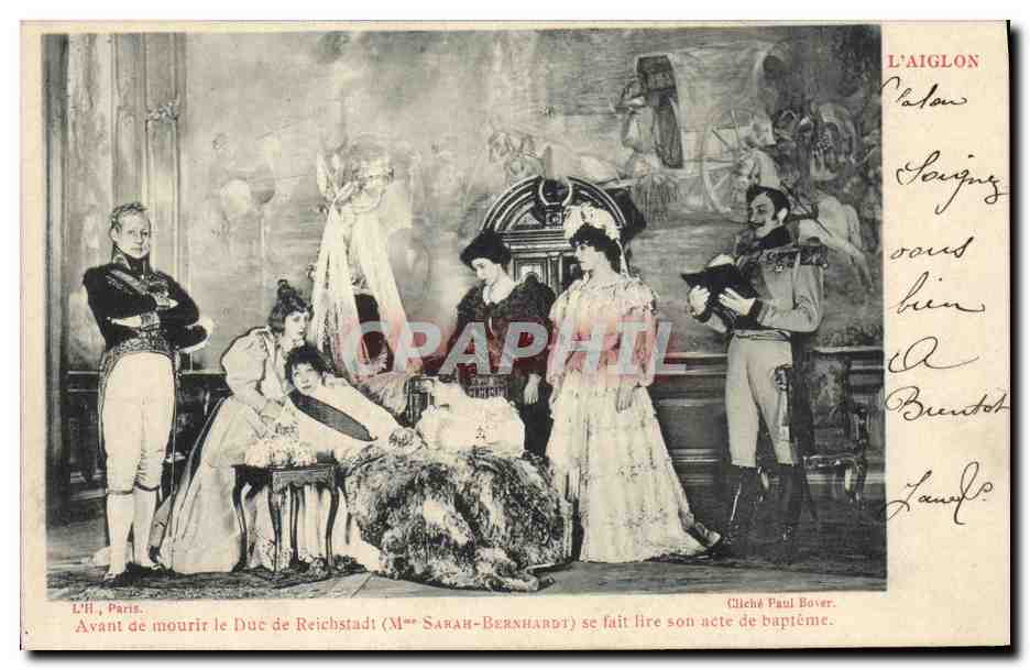 L'Aiglon — Avant de mourir le Duc de Reichstadt (Mme Sarah Bernhardt) se fait faire son acte de baptême — Cliché Paul Bover