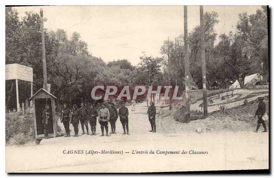 CPA Militaria Chasseurs Alpins Cagnes L'entree du campement des chasseurs