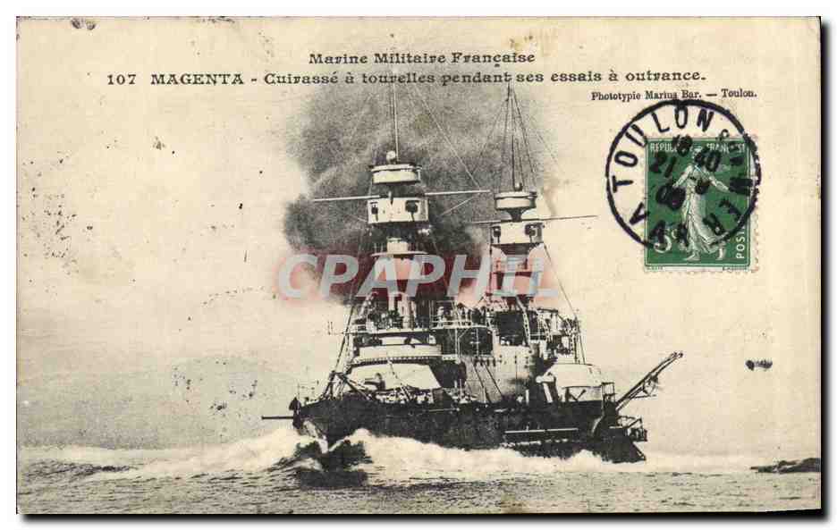 CPA Bateau Magenta Cuirasse a tourelles pendant ses essais a outrance