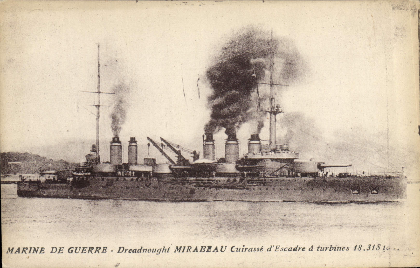 CPA Bateau Dreadnought Mirabeau Cuirasse d'escadre a turbines