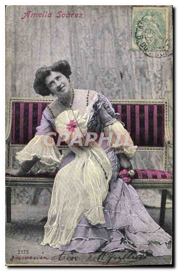 Amelia Soarez — Portrait de femme en robe lilas et jaune — éditeur anonyme, n° 2375