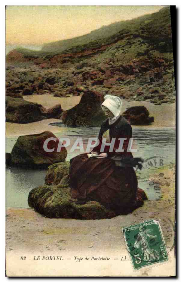 CPA Folklore Le Portel Type de Porteloise 