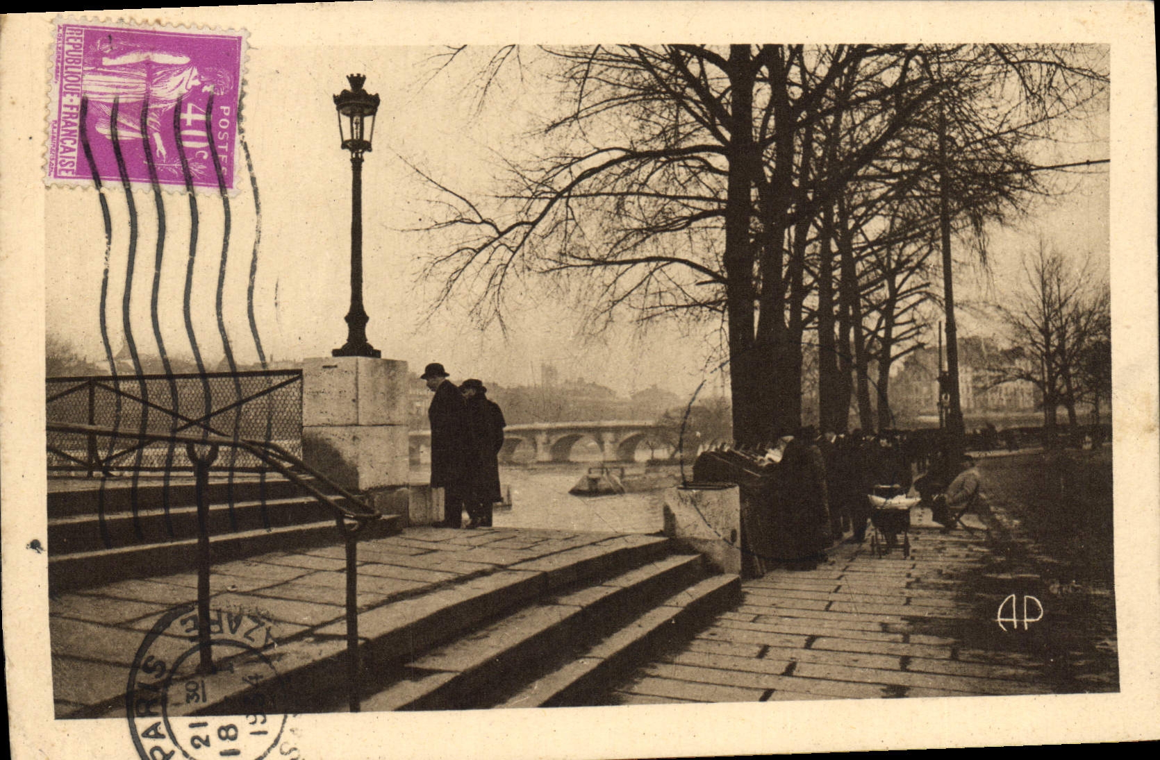 Paris — La Seine au Pont des Arts et Quai Conti — E. Papeghin