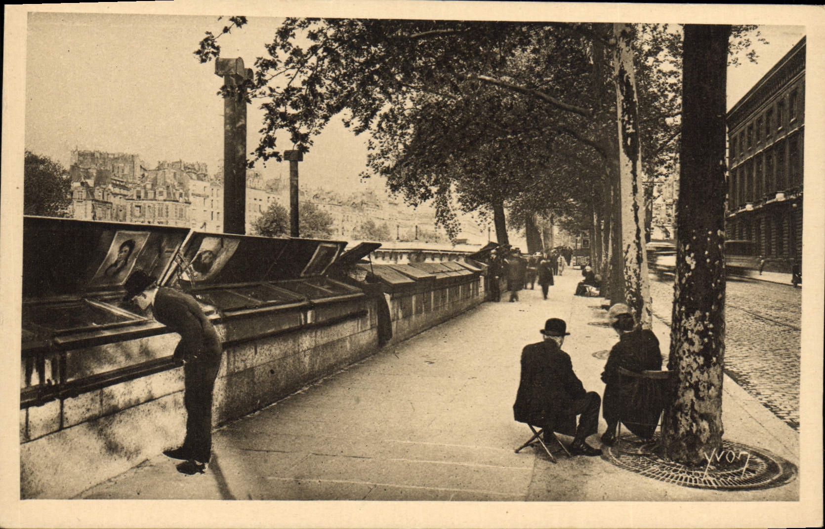 Les Bouquinistes du Quai Conti — Paris — Édition d'Art YVON, Paris