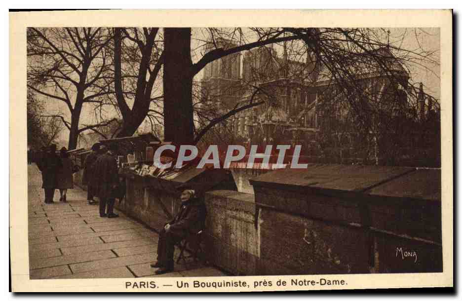 PARIS — Un Bouquiniste, près de Notre-Dame — Mona