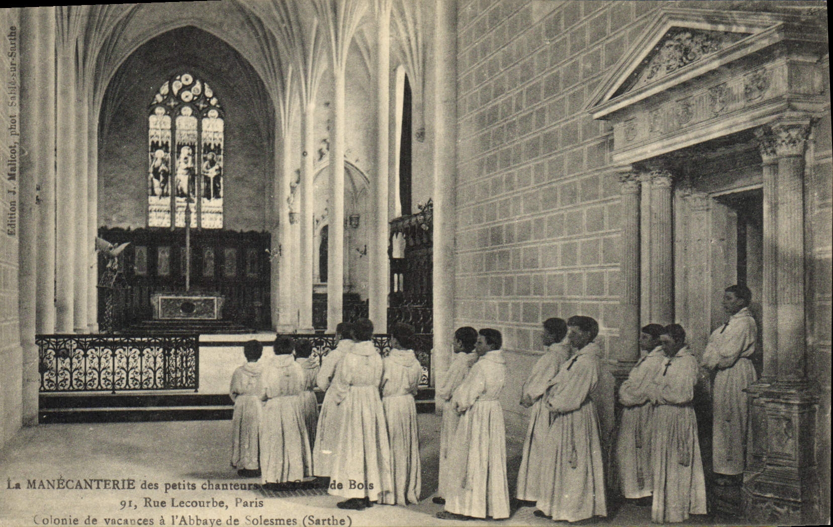 La MANÉCANTERIE des petits chanteurs — Colonie de vacances à l'Abbaye de Solesmes (Sarthe) — Édition J. Mailhot, phot. de Bois