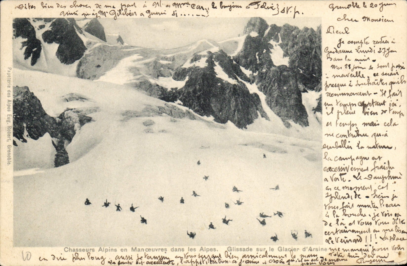 CPA Militaria Chasseurs Alpins en manoeuvres dans les Alpes Glissade sur le glacier d'Arsine