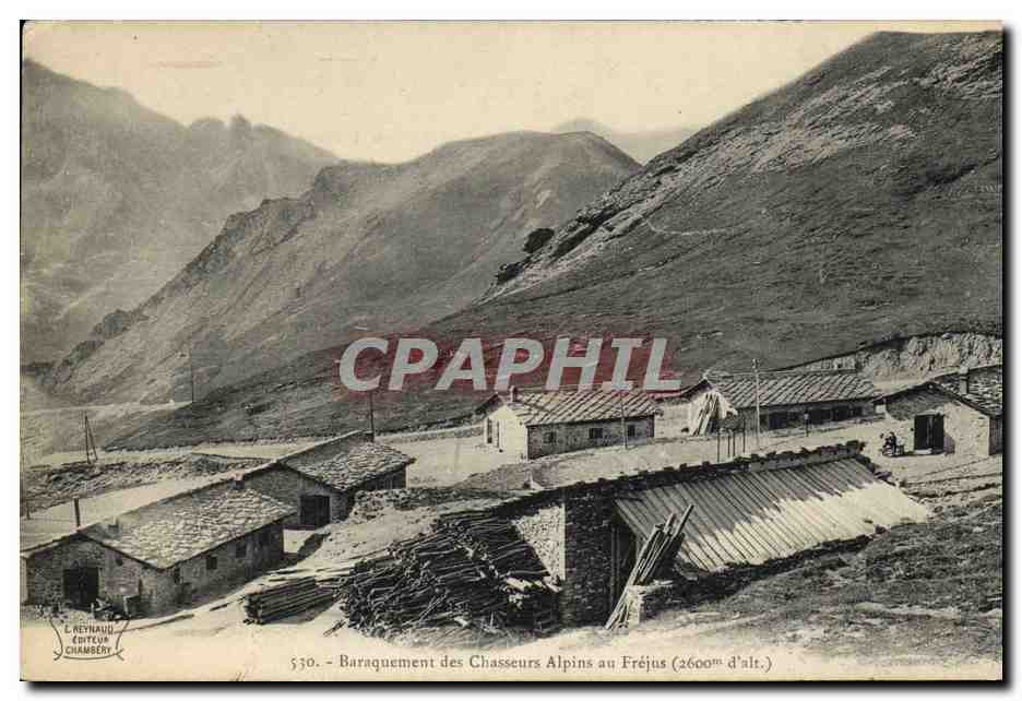 CPA Militaria Baraquement des Chasseurs Alpins au Frejus 