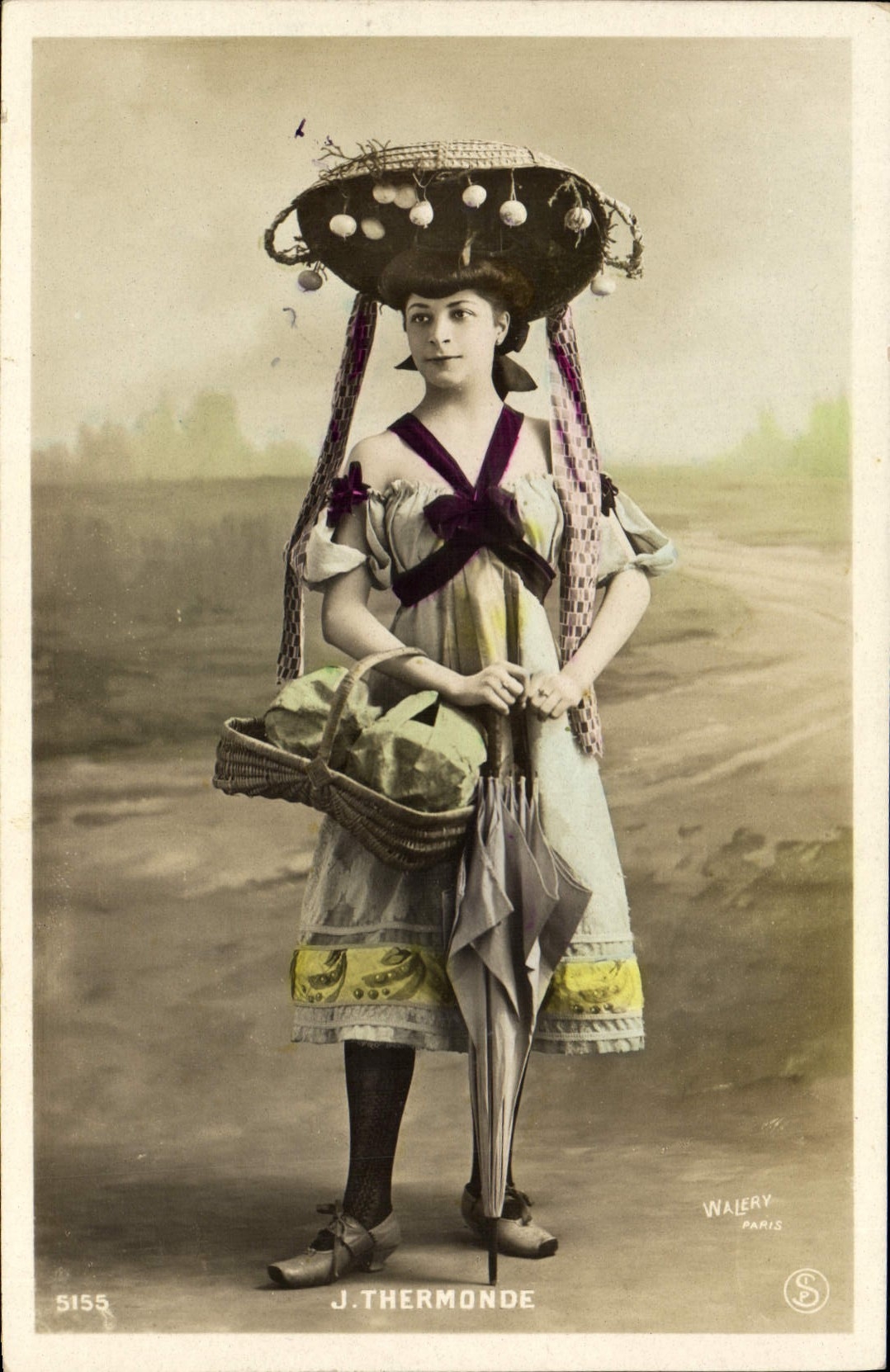 Jeune femme en chapeau de paille décoré — J. THERMONDE — Walery, Paris, n° 5155