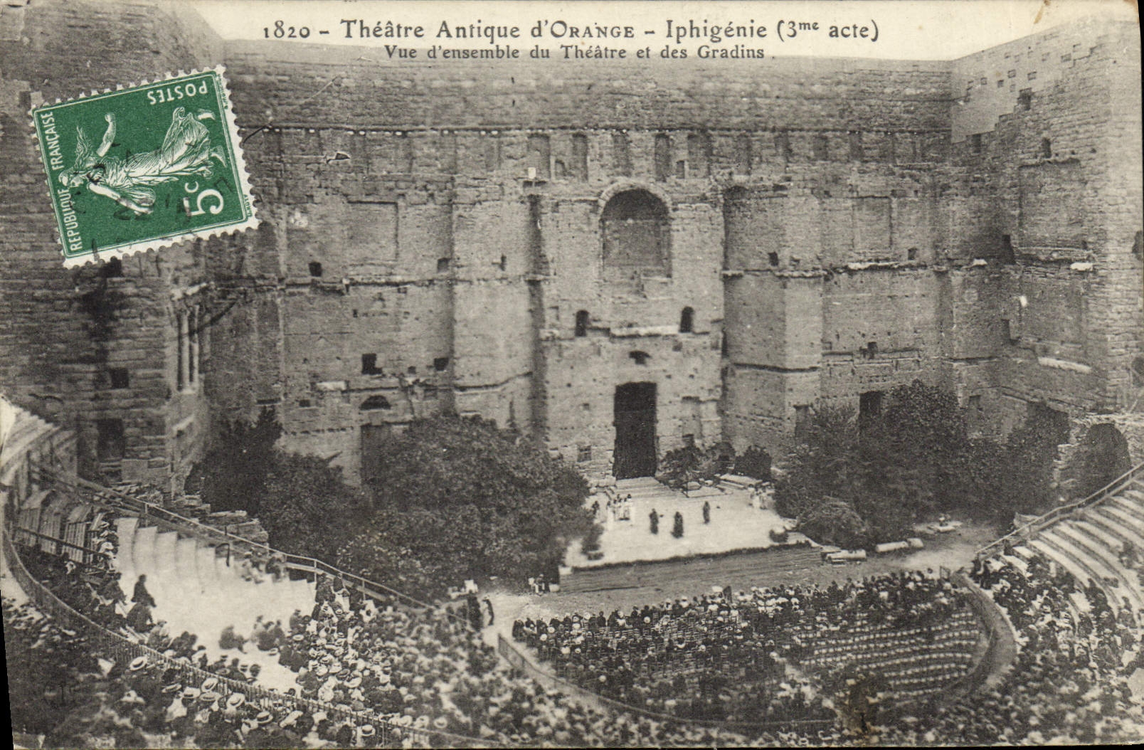 CPA Theatre antique d'Orange Iphigenie Vue d'ensemble du theatre et des gradins