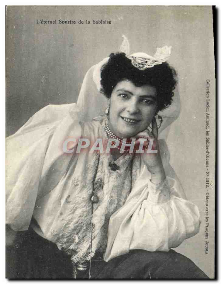 CPA Folklore L'eternel sourire de la Sablaise