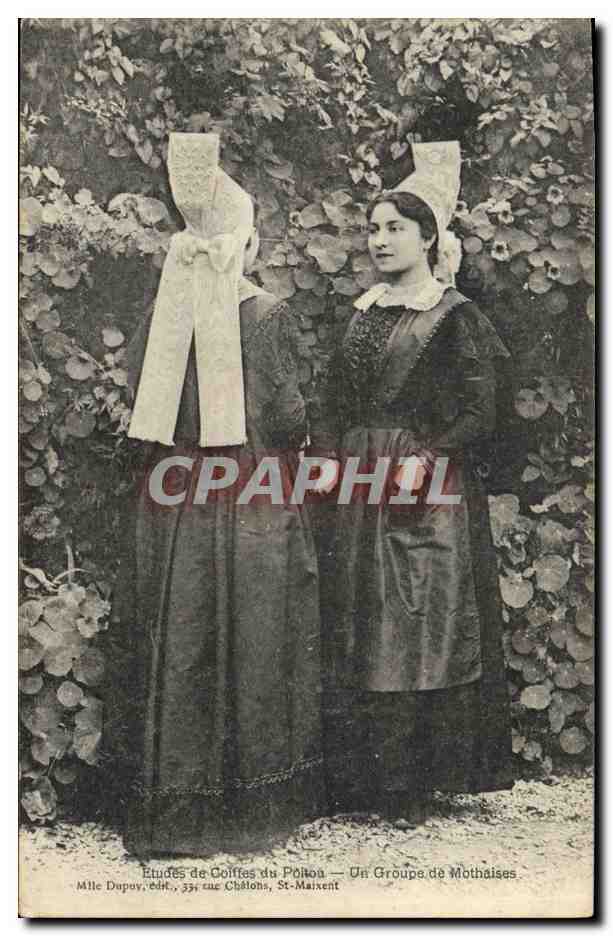CPA Folklore Poitou Un groupe de Mothaises Femmes