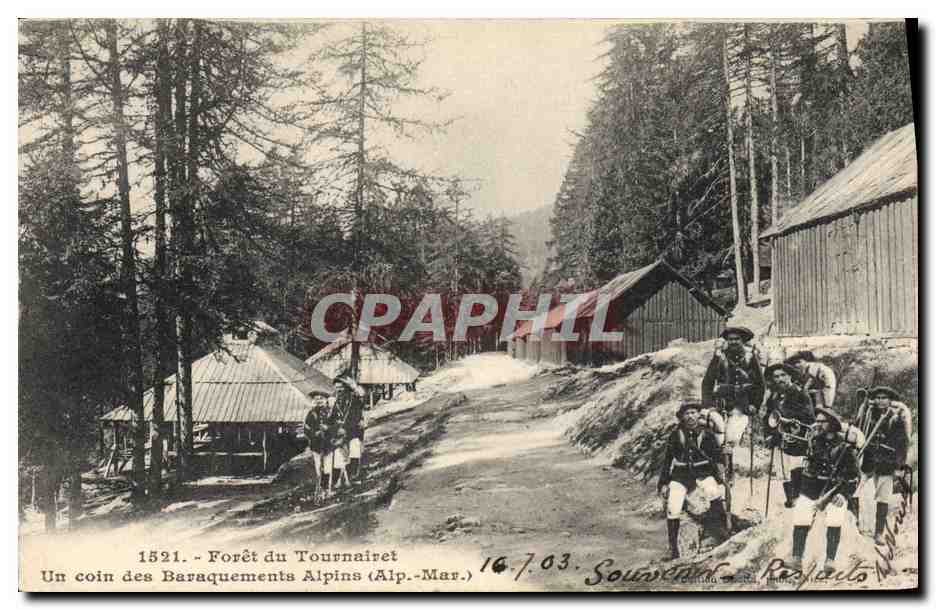 CPA Militaria Chasseurs Alpins Foret fu Torumalet Un coin des baraquements Alpins 
