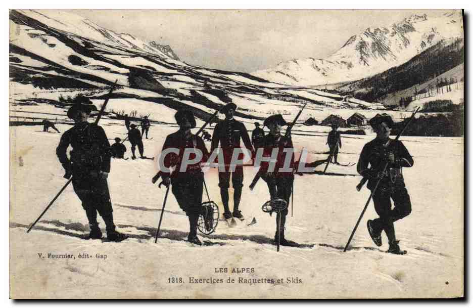 CPA Militaria Chasseurs Alpins Les Alpes Exercices de raquettes et skis 