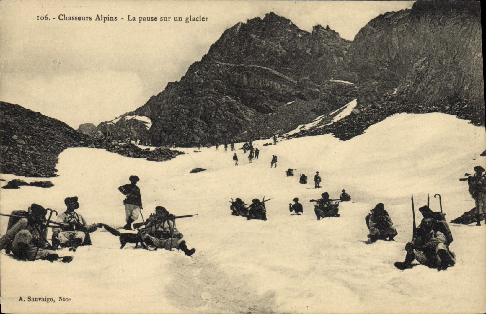 Chasseurs Alpins - La pause sur un glacier — A. Sauvaigo, Nice, n°106