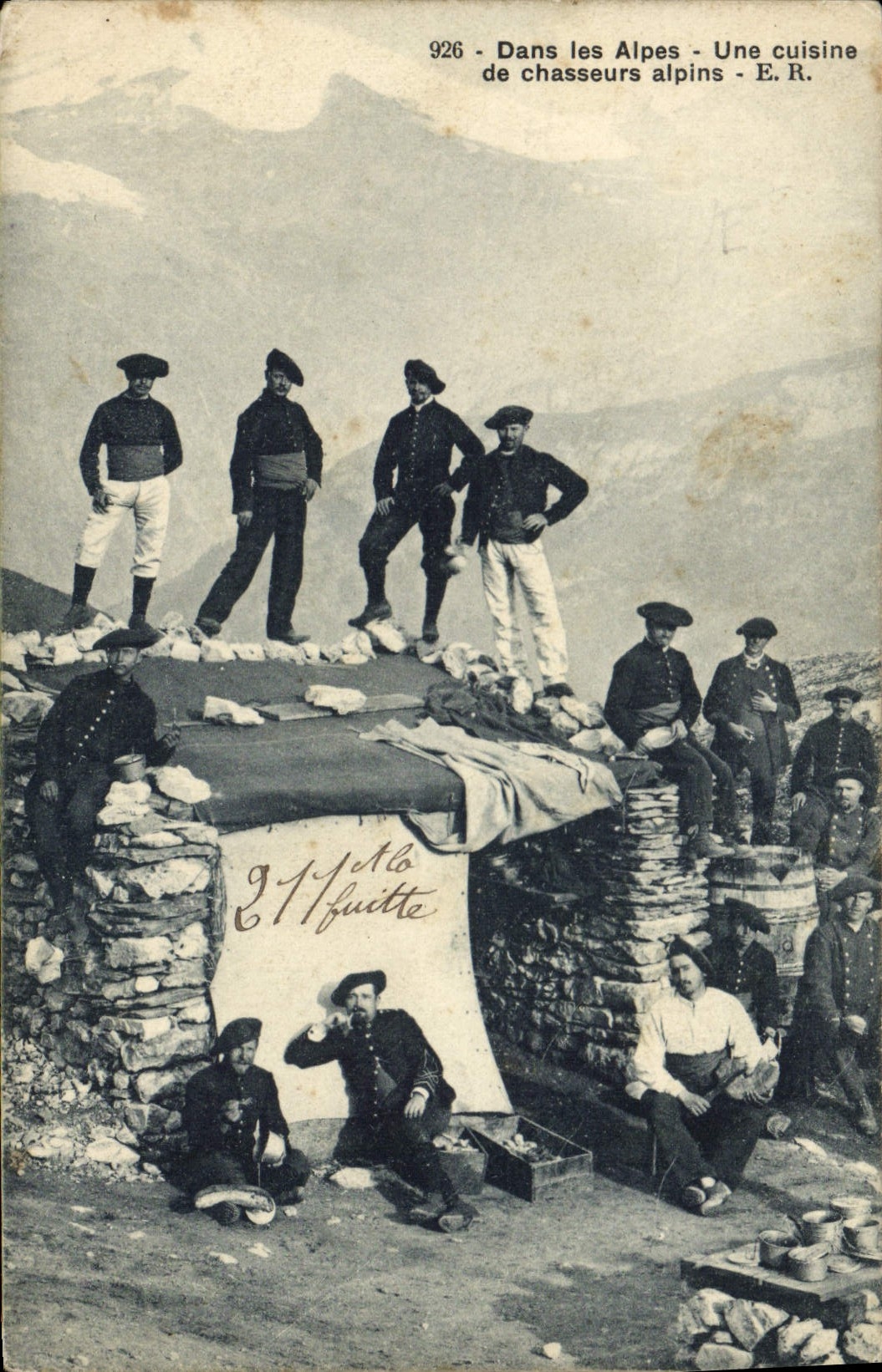 Dans les Alpes - Une cuisine de chasseurs alpins - E.R. n°926