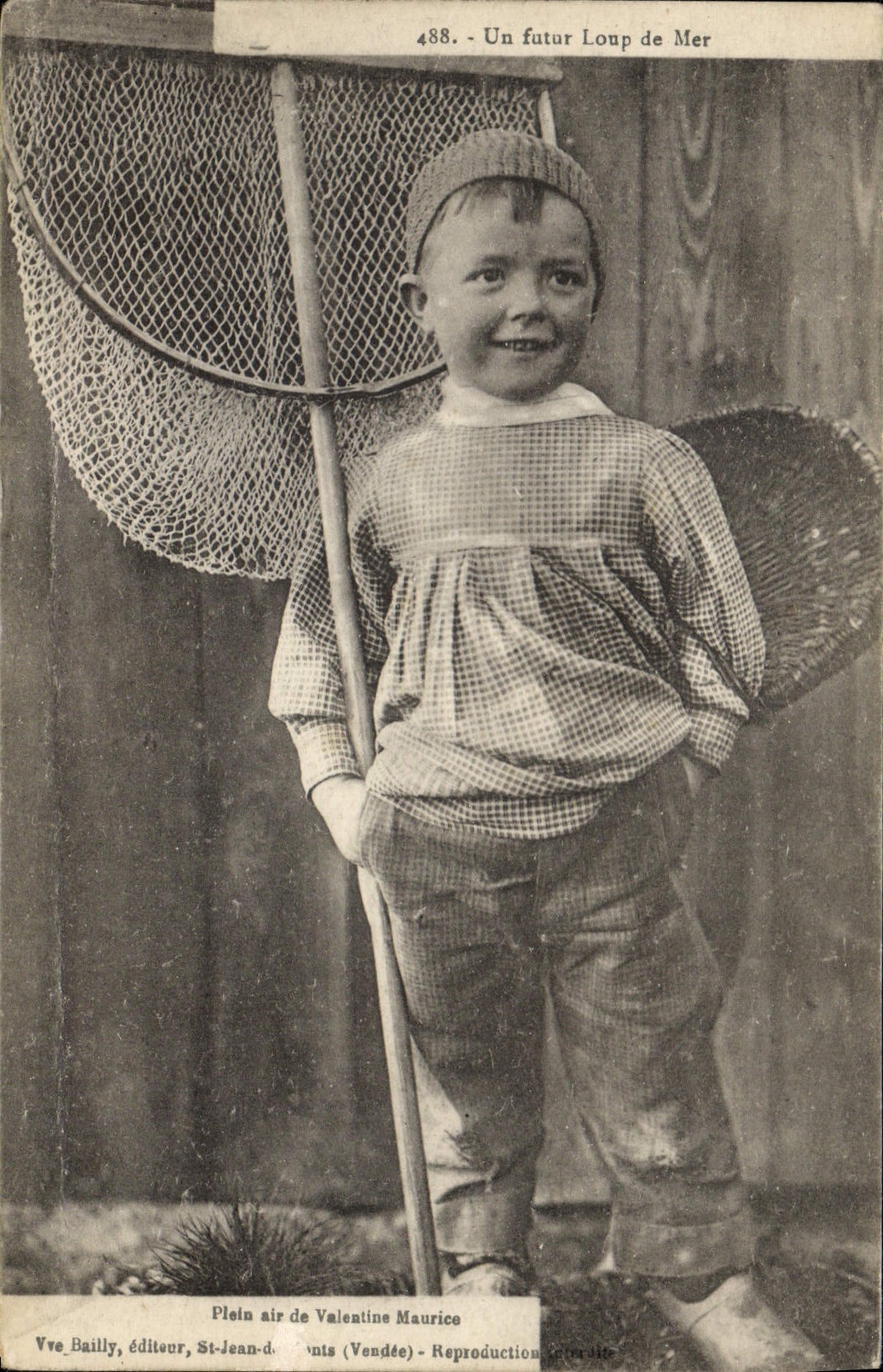 CPA Folklore Un futur loup de mer enfant 