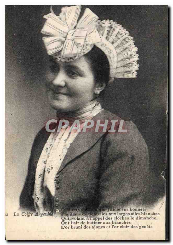 CPA Folklore La coiffe Angevine 