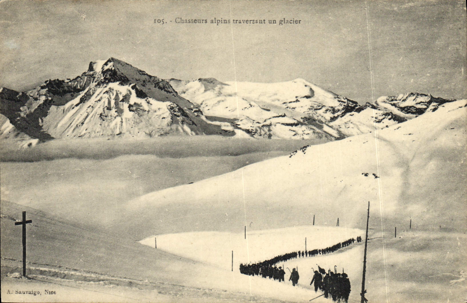 Chasseurs alpins traversant un glacier — série 105 — A. Sauvaigo, Nice